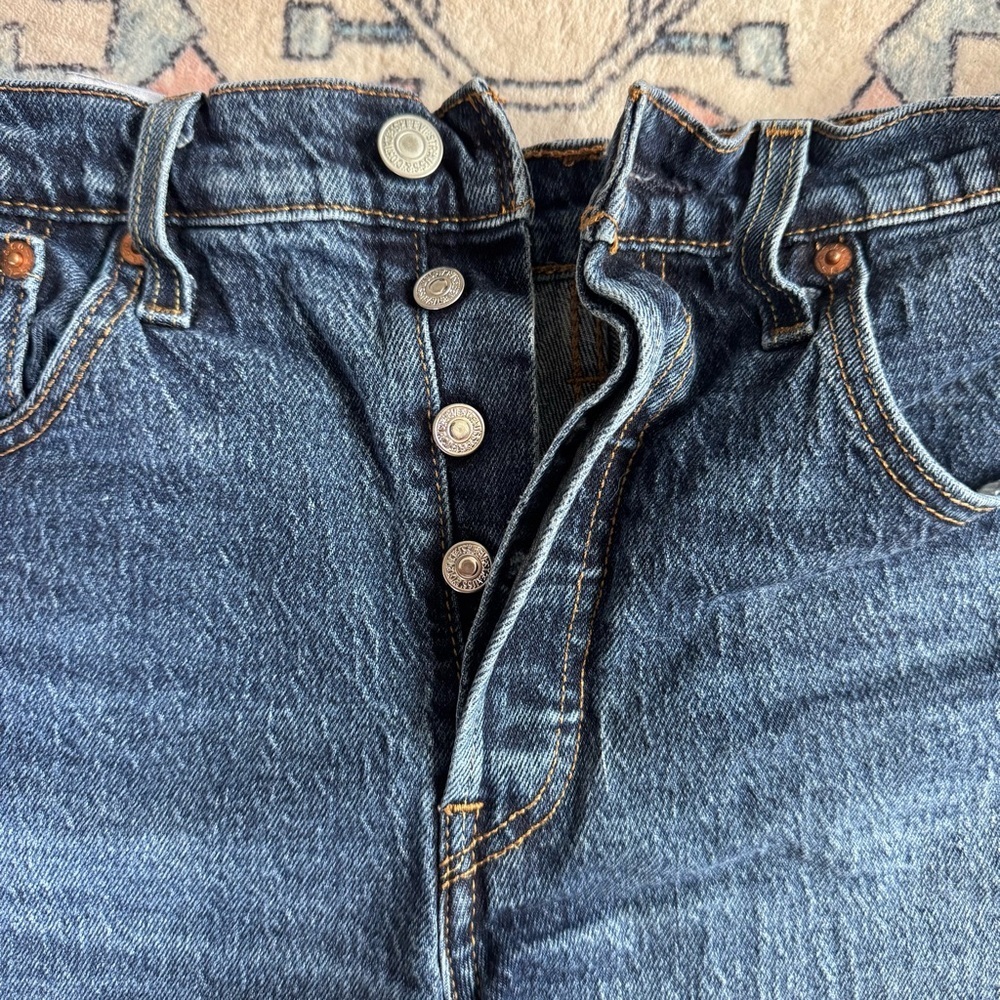 Levi's 501 Cutoff Shorts Button Fly - size 30 - Picture 4 of 5
